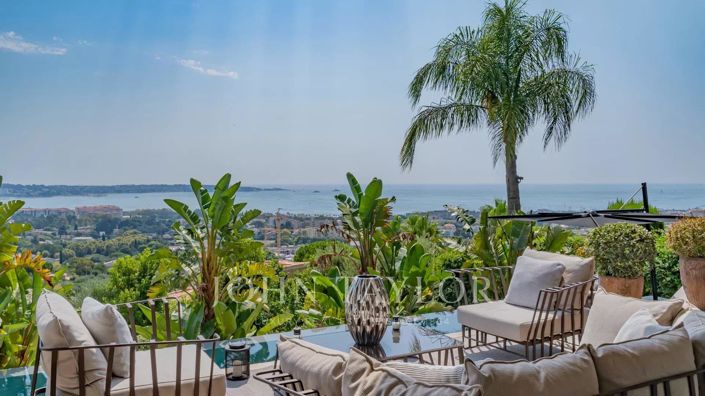 Image No.6-5 Bed House for sale