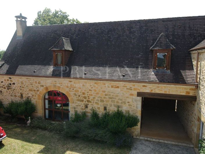 Image No.15-5 Bed Property for sale