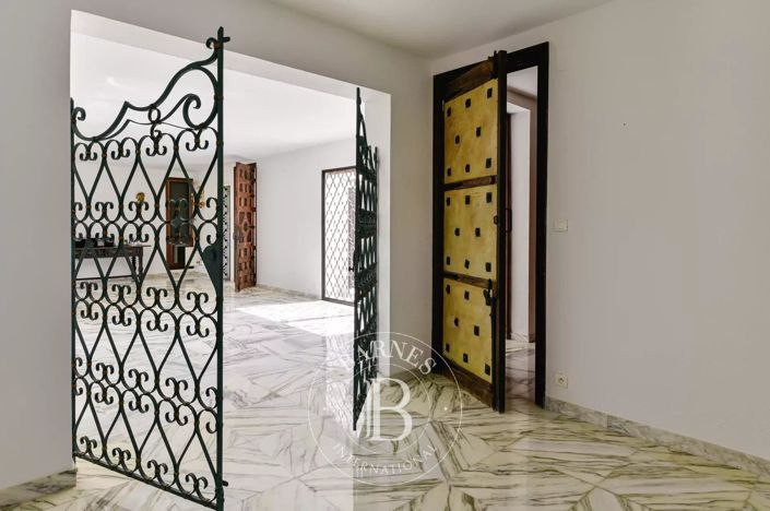 Image No.5-7 Bed House for sale