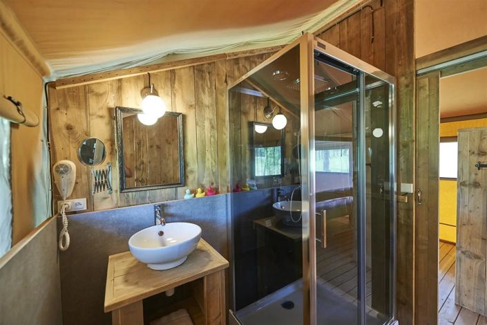 Image No.15-4 Bed Property for sale