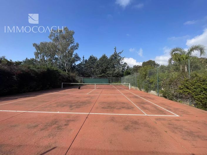 Image No.6-5 Bed House for sale