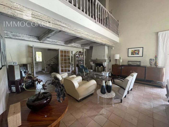 Image No.8-5 Bed House for sale