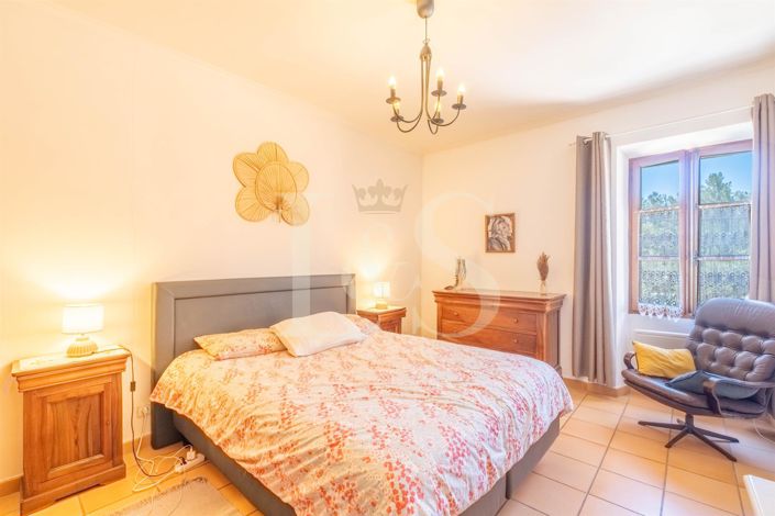 Image No.10-7 Bed House for sale