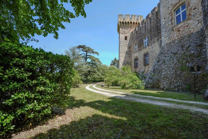 Image No.4-14 Bed House for sale