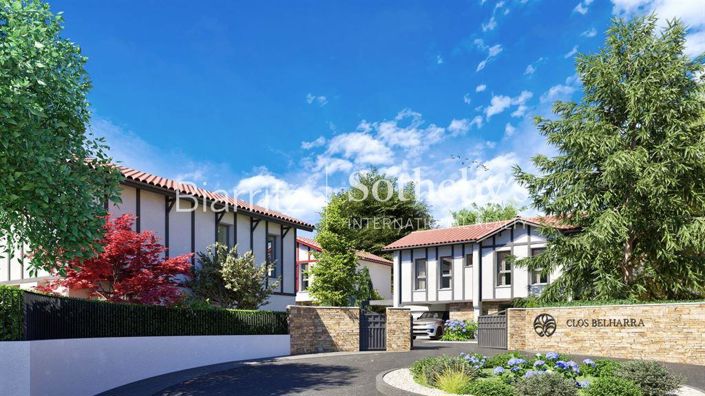 Image No.2-4 Bed House for sale