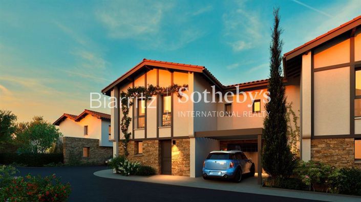 Image No.1-4 Bed House for sale