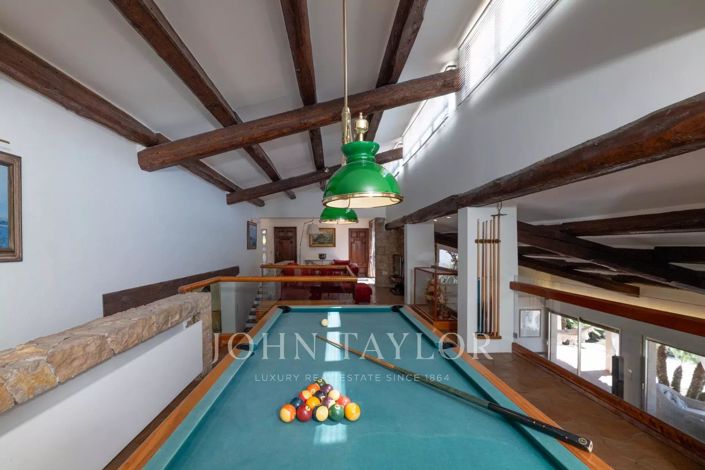 Image No.15-8 Bed House for sale