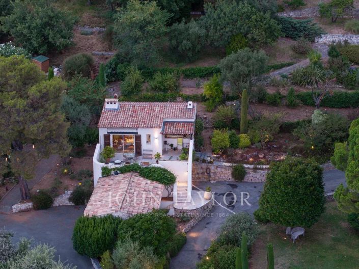 Image No.35-8 Bed House for sale