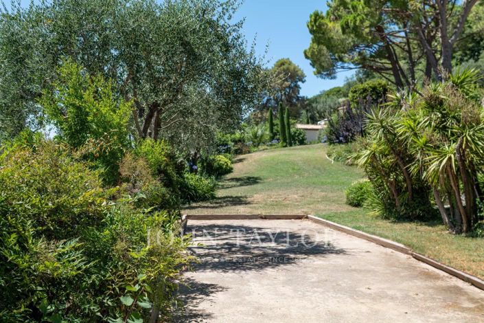 Image No.49-8 Bed House for sale