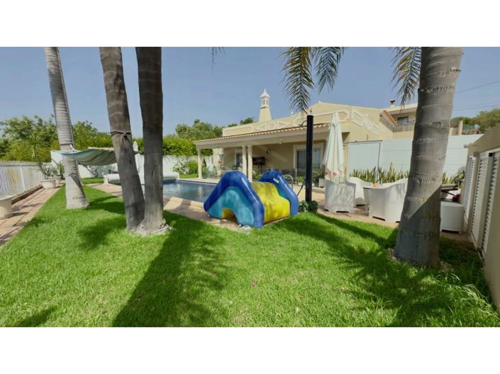 Image No.10-4 Bed House for sale