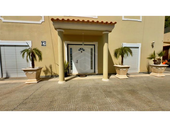 Image No.14-4 Bed House for sale