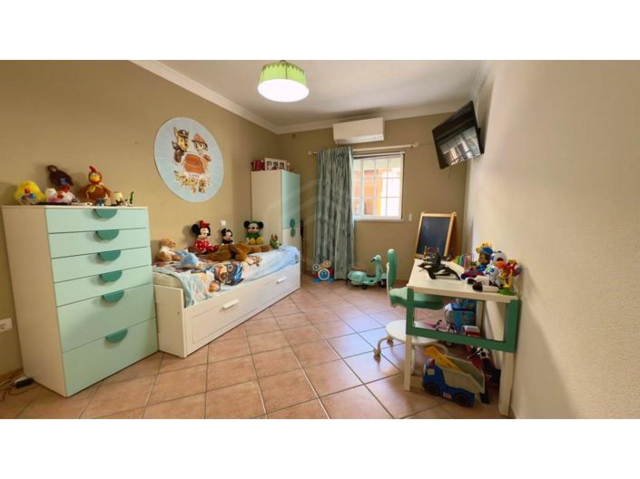 Image No.20-4 Bed House for sale