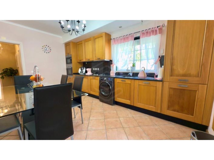 Image No.29-4 Bed House for sale