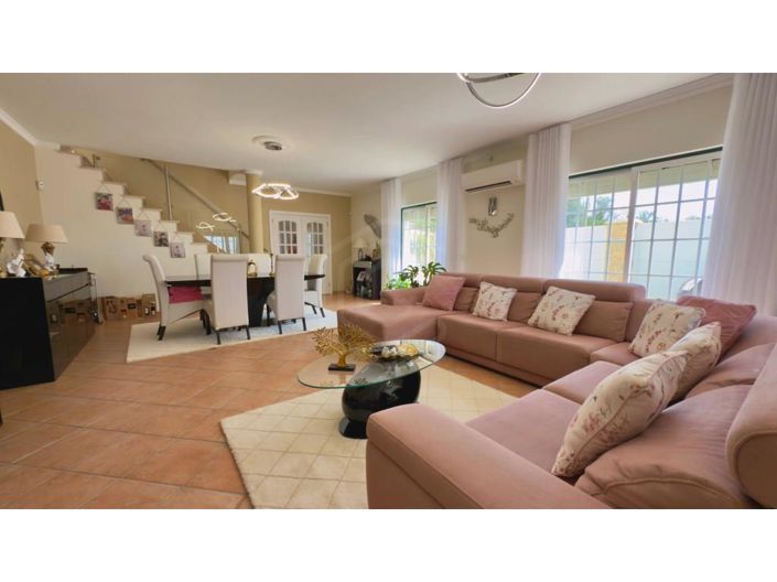 Image No.31-4 Bed House for sale