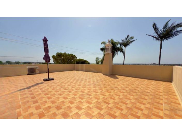 Image No.43-4 Bed House for sale