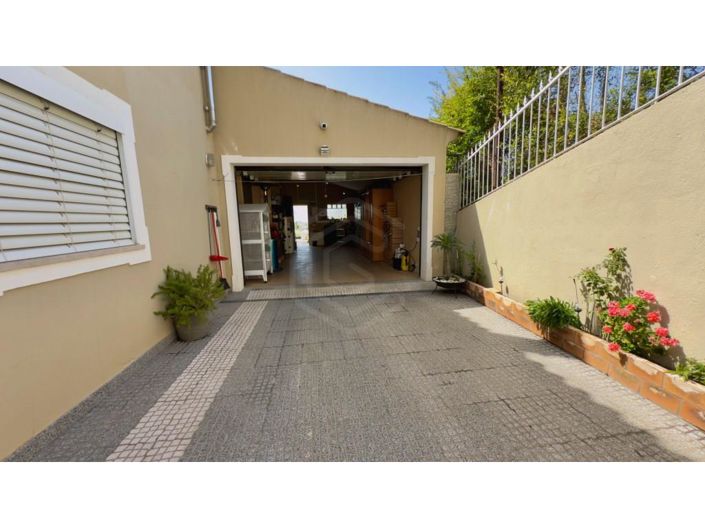 Image No.7-4 Bed House for sale