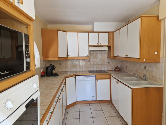 Image No.11-4 Bed House for sale