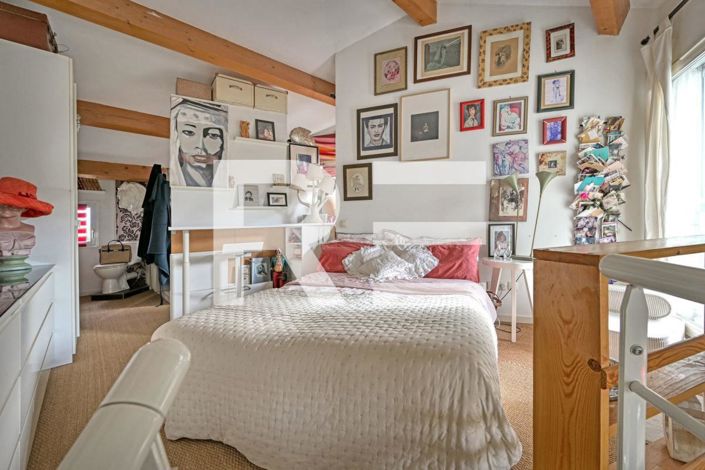 Image No.8-1 Bed House for sale