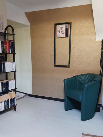 Image No.8-3 Bed House for sale