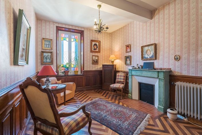 Image No.8-6 Bed House for sale