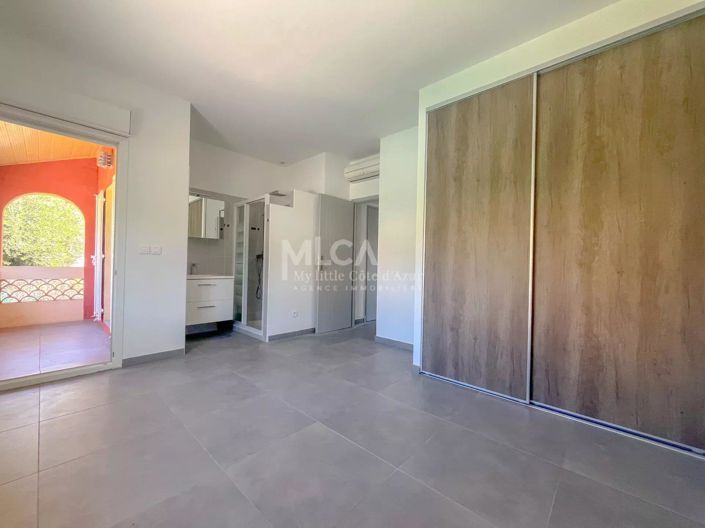 Image No.9-4 Bed House for sale