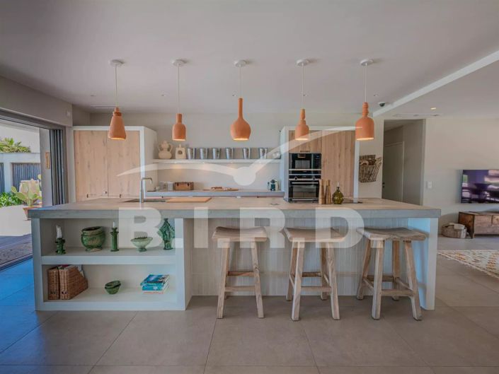 Image No.6-4 Bed House for sale