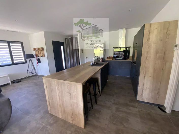 Image No.4-3 Bed House for sale