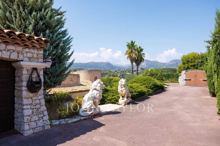 Image No.3-6 Bed House for sale