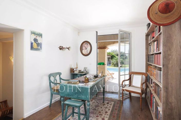 Image No.9-6 Bed House for sale