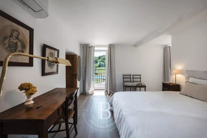 Image No.10-7 Bed House for sale