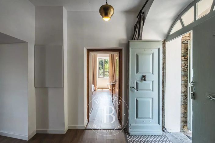 Image No.12-7 Bed House for sale