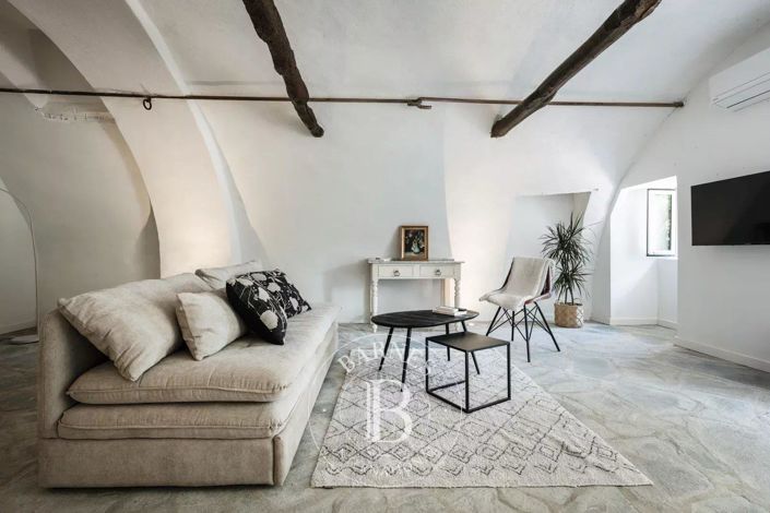 Image No.13-7 Bed House for sale