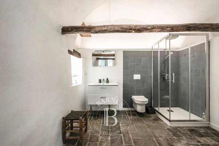 Image No.16-7 Bed House for sale