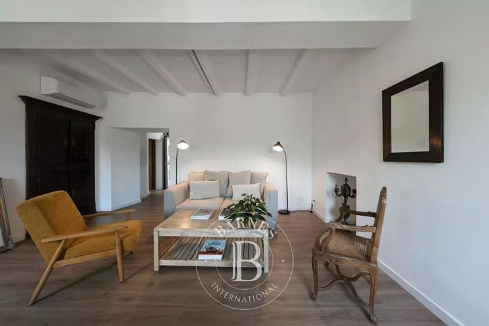 Image No.4-7 Bed House for sale