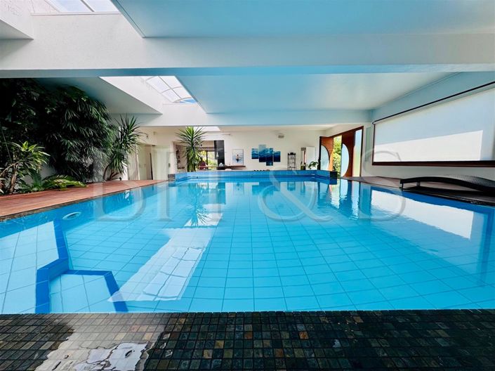 Image No.10-3 Bed House for sale