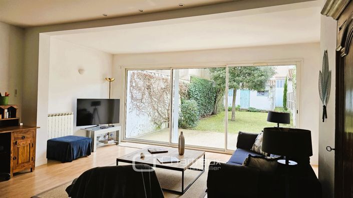 Image No.3-3 Bed House for sale