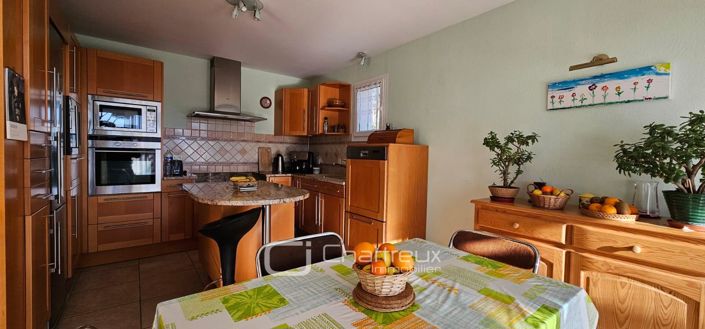 Image No.11-3 Bed Apartment for sale