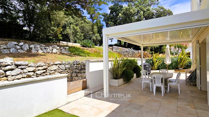 Image No.7-7 Bed House for sale