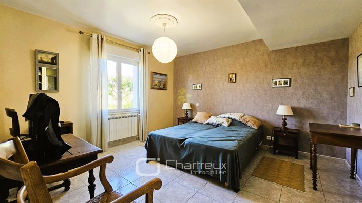 Image No.14-4 Bed House for sale