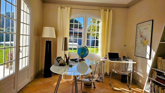 Image No.6-4 Bed House for sale