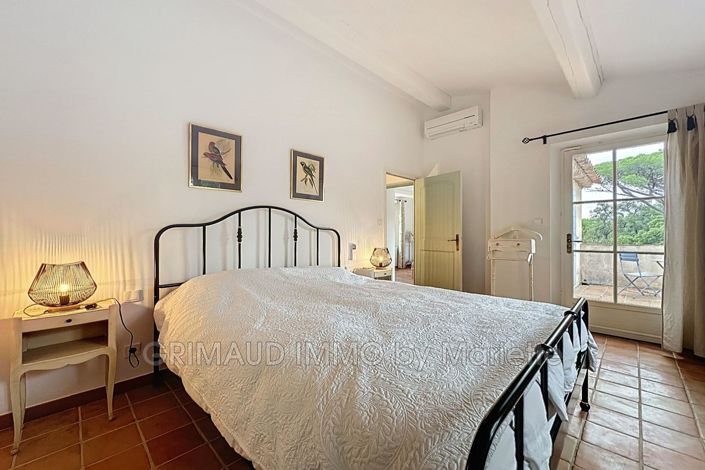 Image No.18-4 Bed House for sale