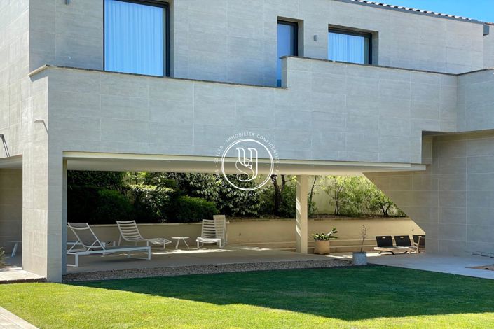 Image No.19-4 Bed House for sale