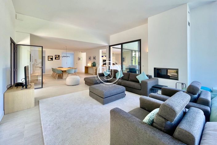 Image No.3-4 Bed House for sale