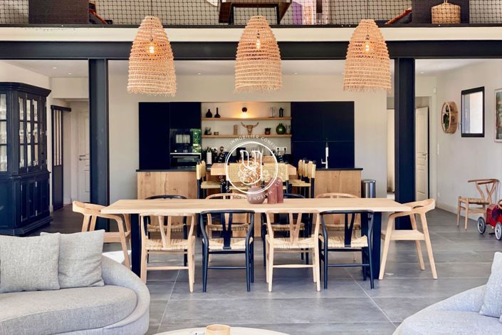 Image No.11-6 Bed House for sale