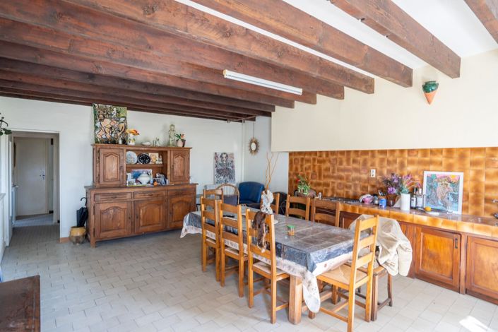 Image No.10-7 Bed House for sale