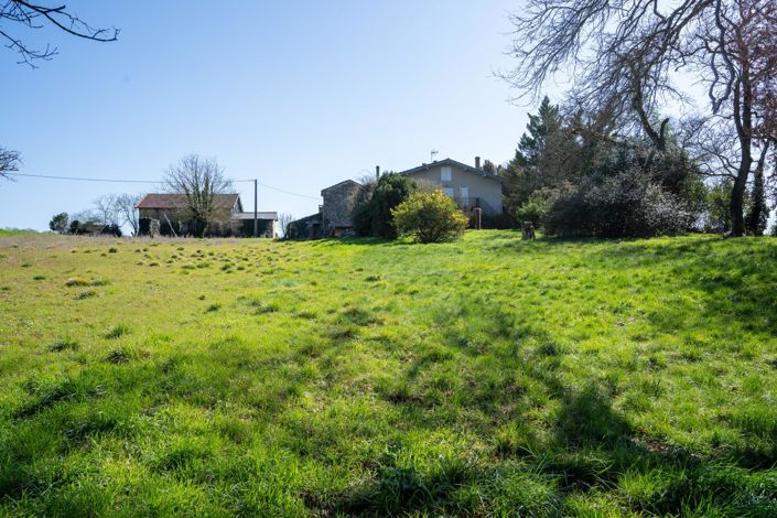 Image No.8-7 Bed House for sale