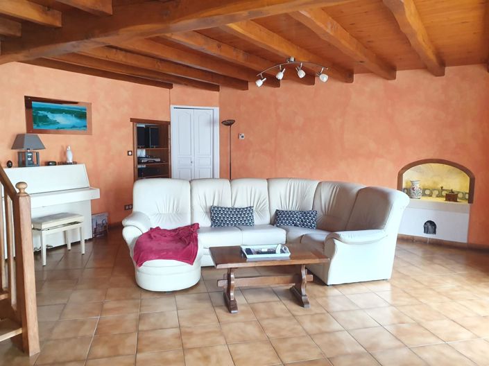 Image No.5-3 Bed House for sale