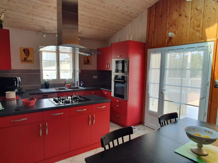 Image No.6-3 Bed House for sale