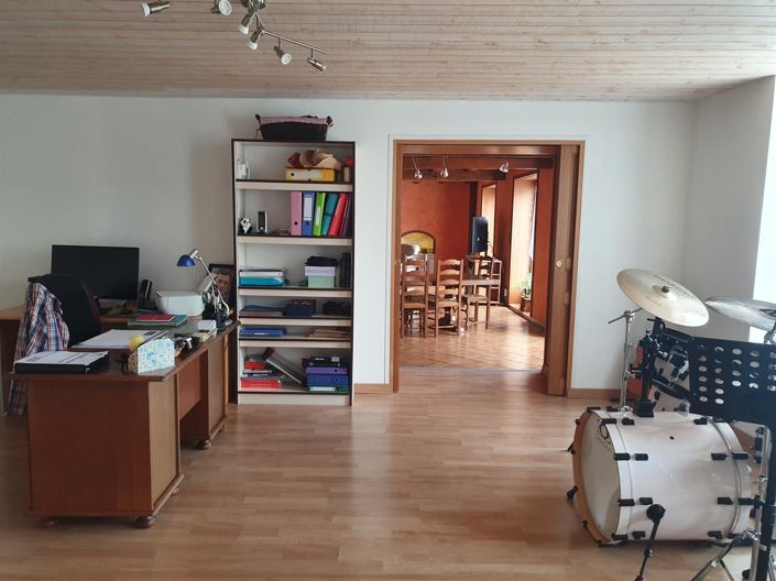 Image No.9-3 Bed House for sale