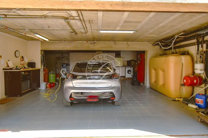 Image No.38-5 Bed House for sale